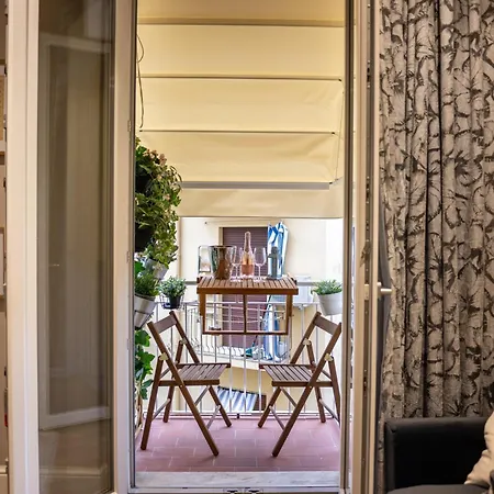 Daire Smooth Mansion In Ponte Vecchio