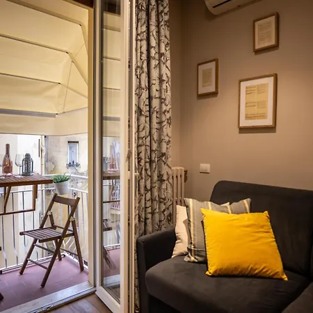 Smooth Mansion In Ponte Vecchio