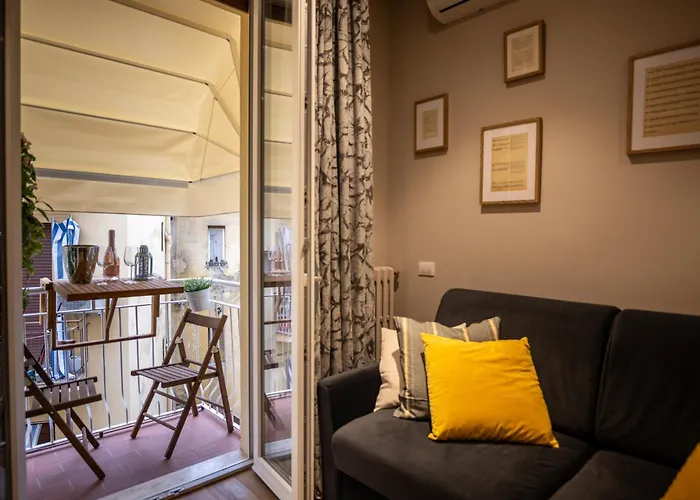 Smooth Mansion In Ponte Vecchio