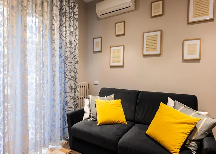 Smooth Mansion In Ponte Vecchio *