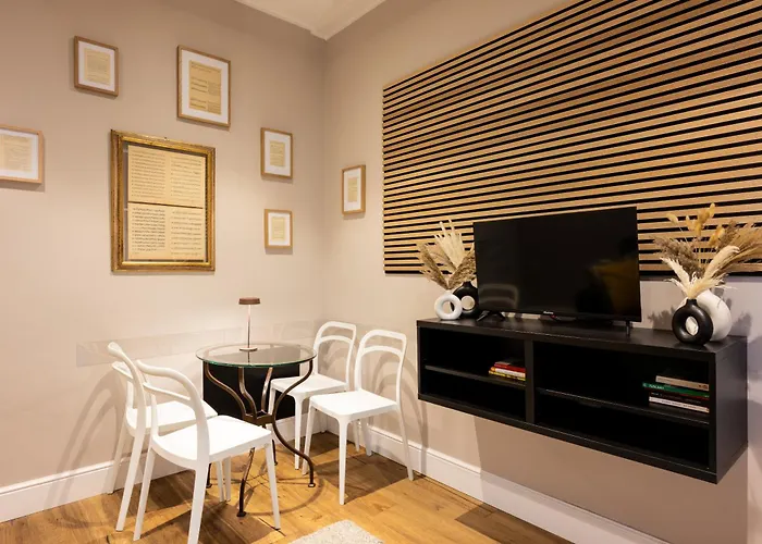 Smooth Mansion In Ponte Vecchio *