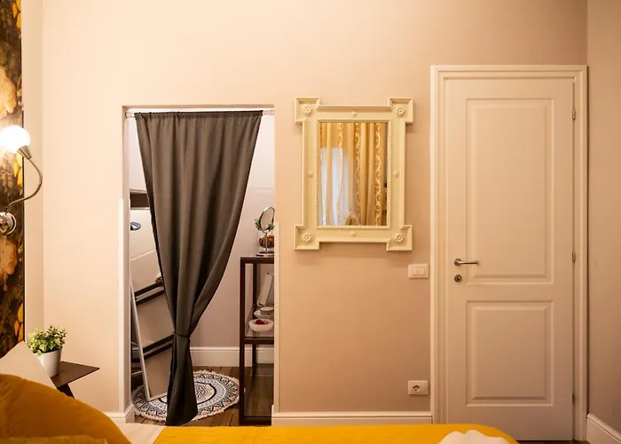 Smooth Mansion In Ponte Vecchio Διαμέρισμα *