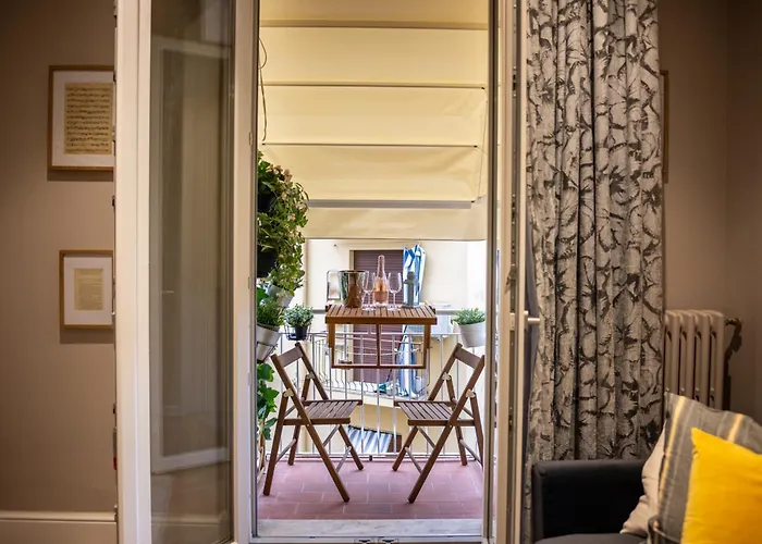 Апартаменты Smooth Mansion In Ponte Vecchio